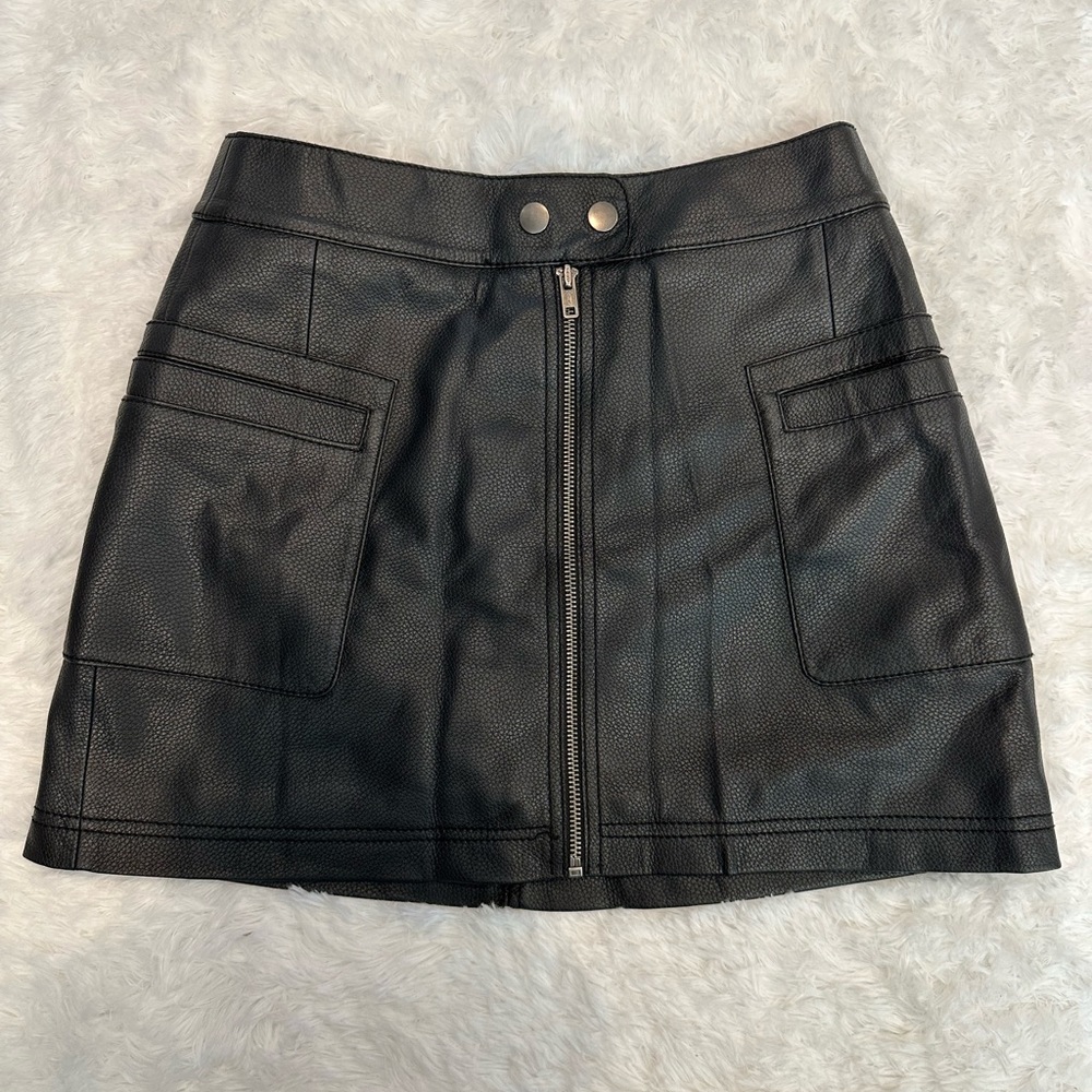 Free People Black Mini Skirt size 2